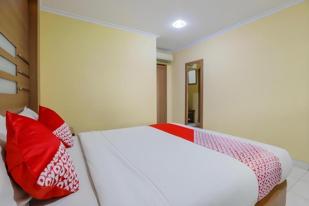 Hotel Senen Indah Syariah Jakarta Exterior photo