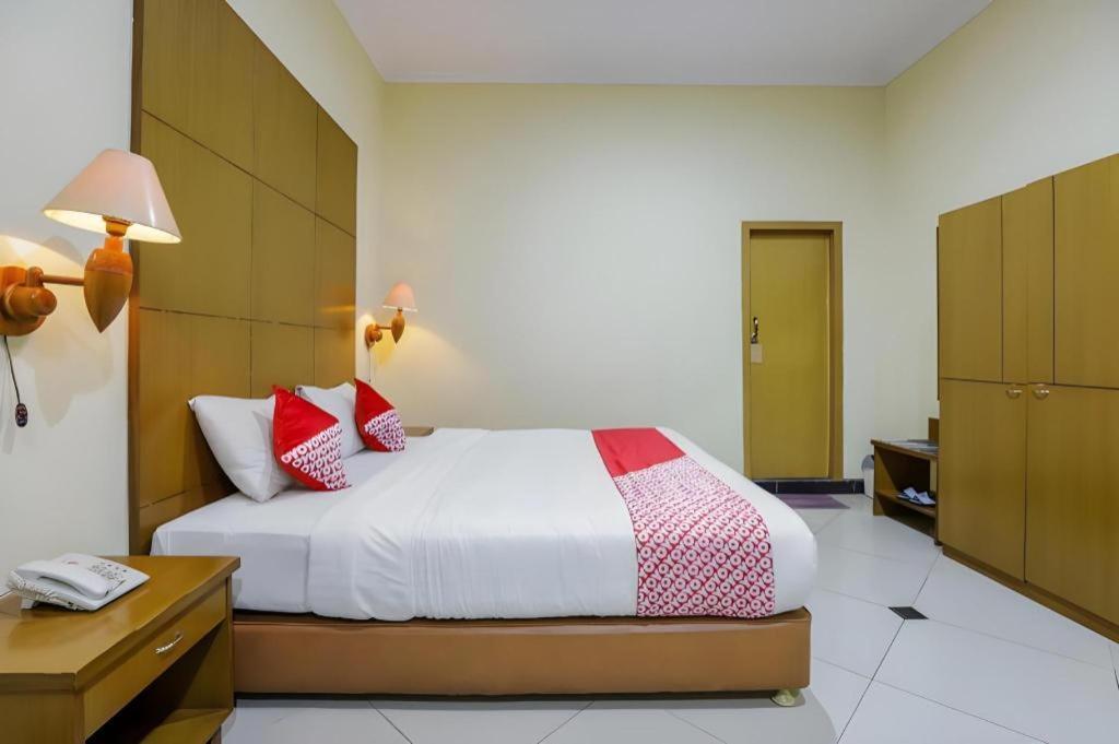 Hotel Senen Indah Syariah Jakarta Exterior photo